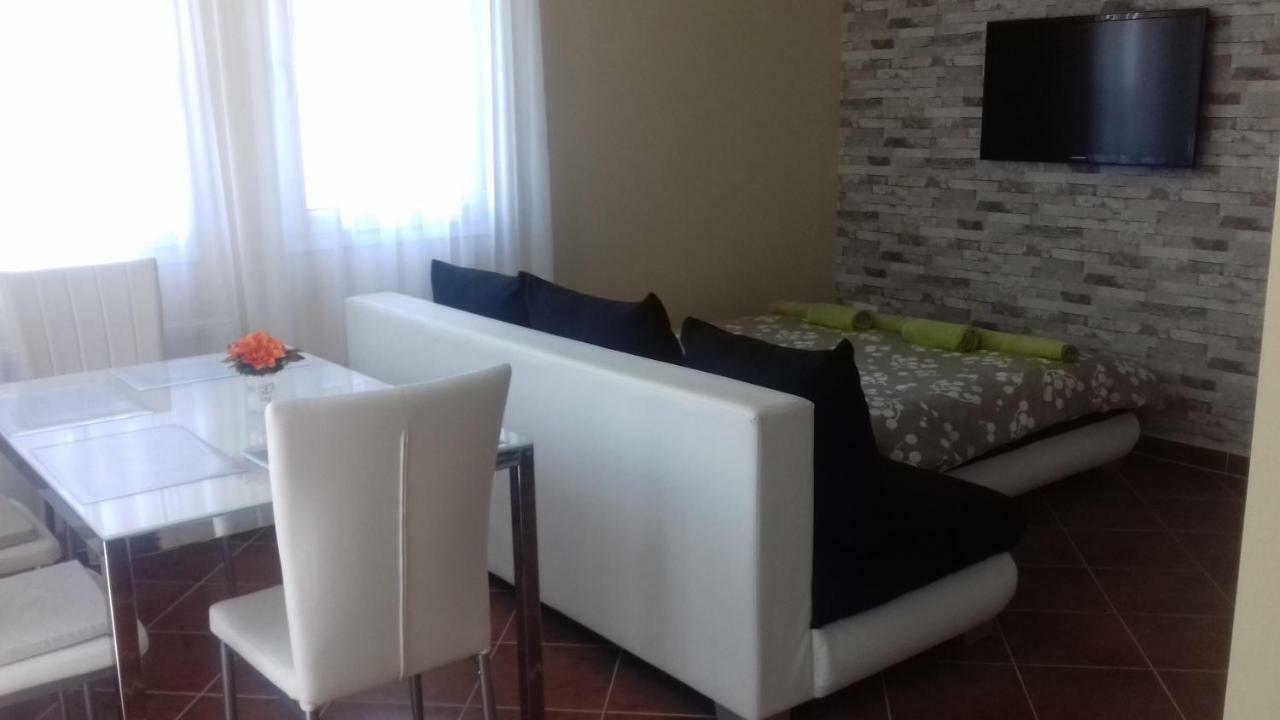 Benelise Apartman Hévíz Exterior foto