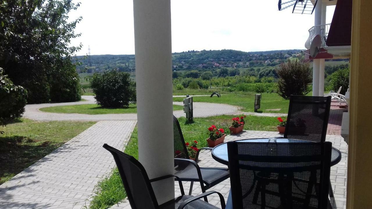 Benelise Apartman Hévíz Exterior foto